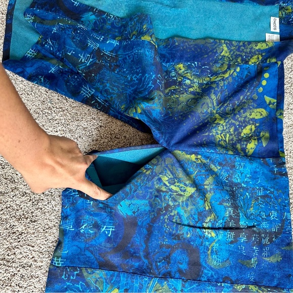 Chicos Large Wing - Picture 6 of 6